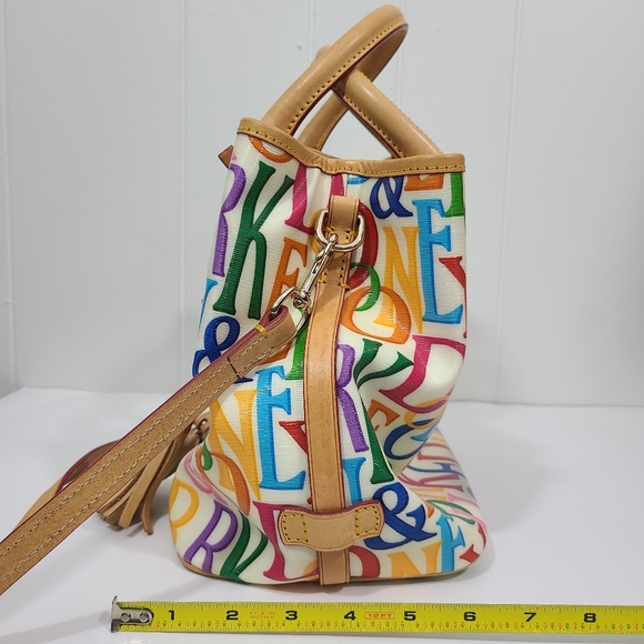 Dooney & Bourke Retro Grafica Drawstring Cinch Bucket Shoulder Sig Logo Bag - Picture 5 of 14